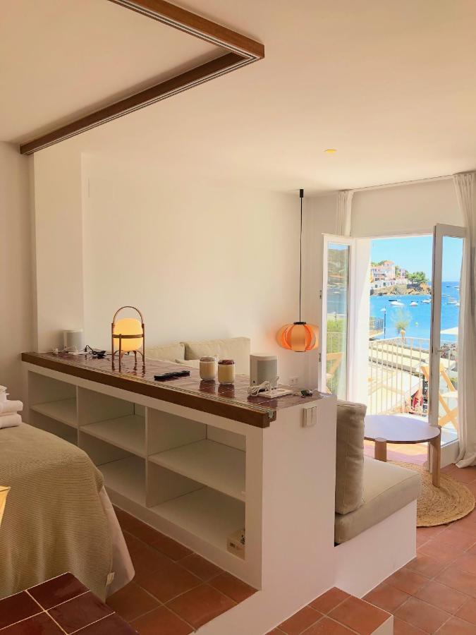 Beachfront Suite In Cadaques Center エクステリア 写真