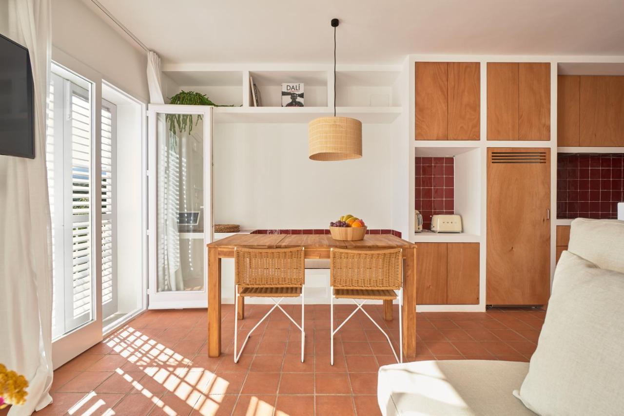 Beachfront Suite In Cadaques Center エクステリア 写真