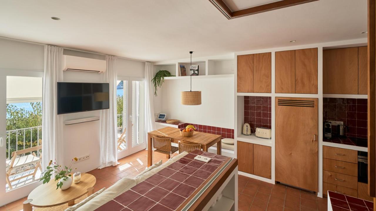 Beachfront Suite In Cadaques Center エクステリア 写真